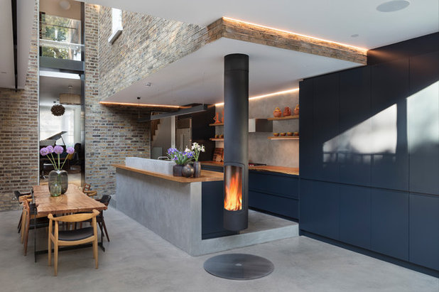 Contemporary Kitchen by Finkernagel Ross GmbH