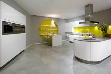 Inspiration for a contemporary kitchen remodel in Munich