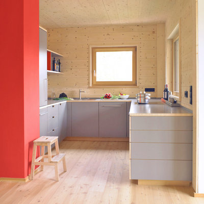 Scandinavian Kitchen by LEISE Interior Design