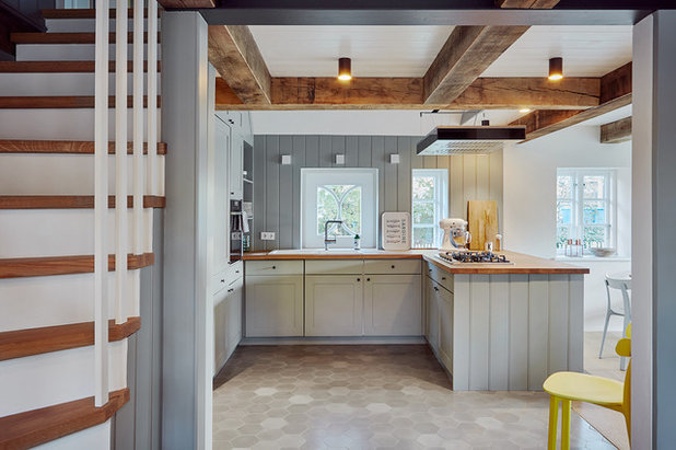 Farmhouse Kitchen by grotheer architektur