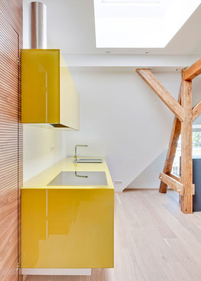 Modern Küche by CARLO - Architecture & Interior Design