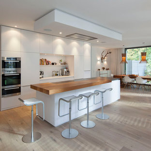 75 Beautiful Modern Kitchen With Wood Countertops Pictures Ideas September 2021 Houzz