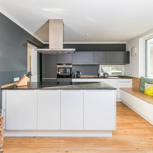 75+ Moderne Küchen mit Küchenrückwand in Schwarz Ideen & Bilder - Juni