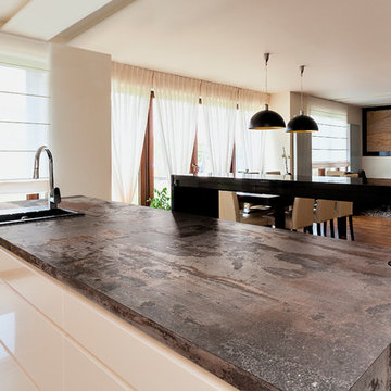 Küchenarbeitsplatten mit Naturstein, Keramik, Quarzkomposit