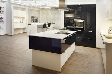 Design ideas for a contemporary kitchen in Hamburg.