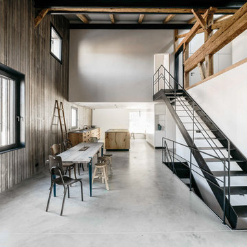 MÉNAGE Á TROIS - Barn