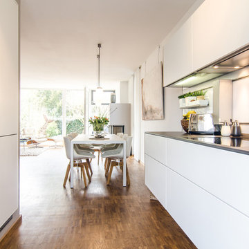 Next 125 NX500 Satinlack weiß matt, Arbeitsplatte Porzellankeramik