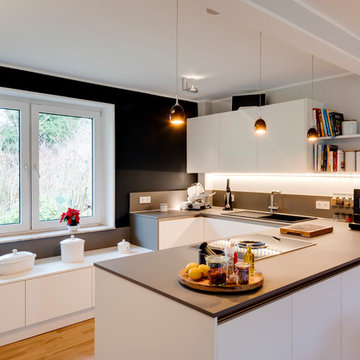 Puristisch-moderne Eleganz mit smarter Beleuchtungskonzeption