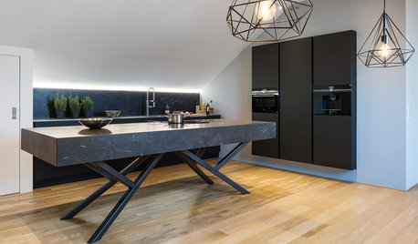 Schwebender Granit – eine schwarze Küche trotzt der Schwerkraft