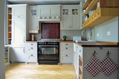 Design ideas for a contemporary kitchen in Berlin.