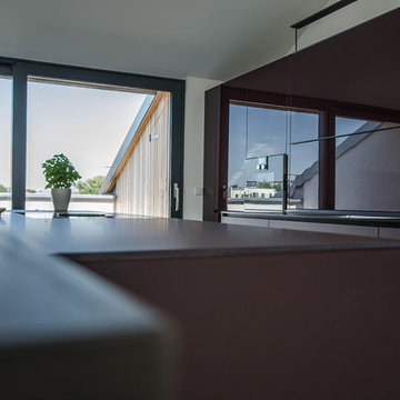 Valcucine New Logica mit Funktionskanal aus Stein (Marmor)