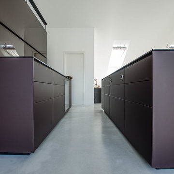 Valcucine New Logica mit Funktionskanal aus Stein (Marmor)