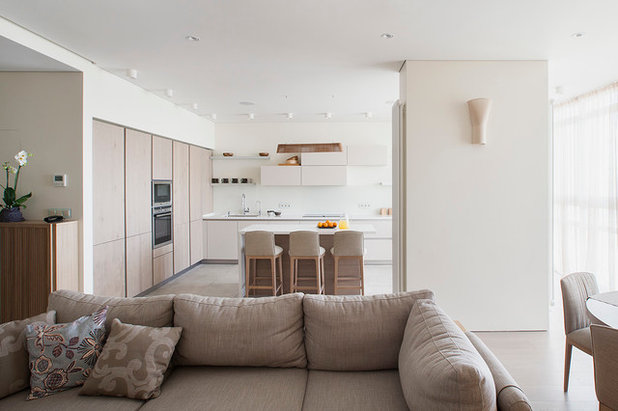 Contemporary Kitchen by Ariana Ahmad Interior Design
