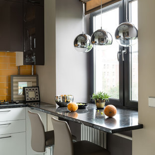 75 Beautiful Small Kitchen Pictures Ideas July 2021 Houzz