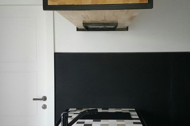 Источник вдохновения для домашнего уюта: кухня в современном стиле с врезной мойкой и столешницей из акрилового камня