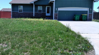 811 Quail, Valley Ctr. KS Front Yard Before Mowing