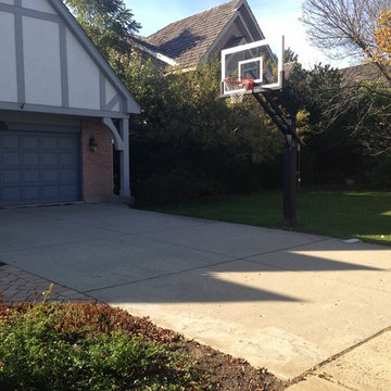 Alaa E's Pro Dunk Gold Basketball System on a 28x18 in Libertyville, IL