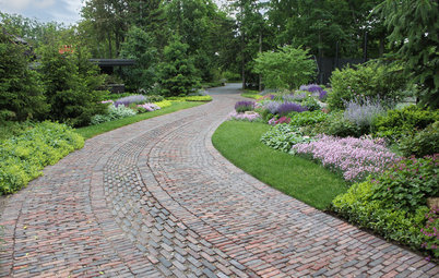 6 Driveway Looks Take Landscapes Along for the Ride