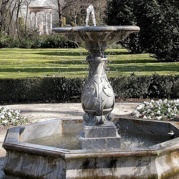 Antique pool Fountains