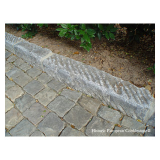 Antique Salvaged Limestone Curb And Antique Sandstone Cobble Traditional Landscape Los