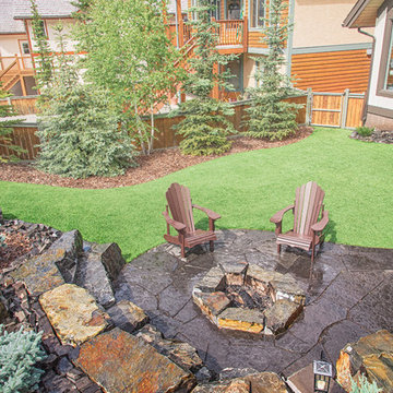 Artificial Grass & Flagstone Patio with Fire Pit