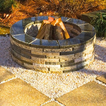 Assembly of fire pit in 6 minutes