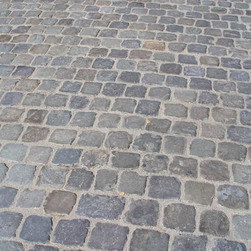Atherton, CA: Antique Sandstone Cobble