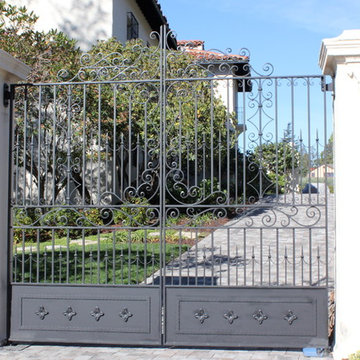 Automatic ornamental iron driveway gates