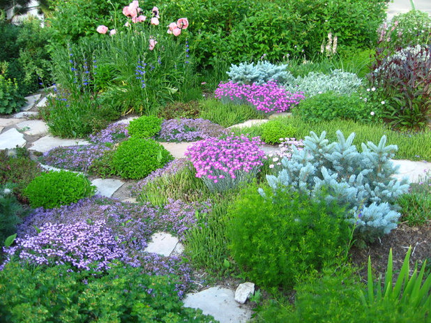 Klassisch Garten by Garden Creations, Inc.