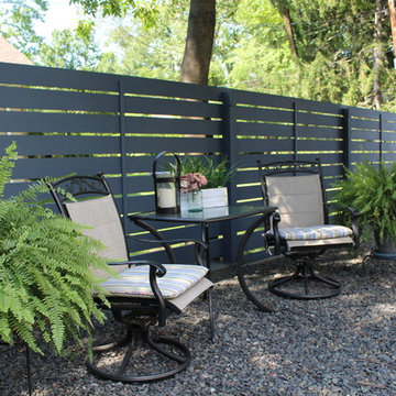 Back yard modern horizontal fence.