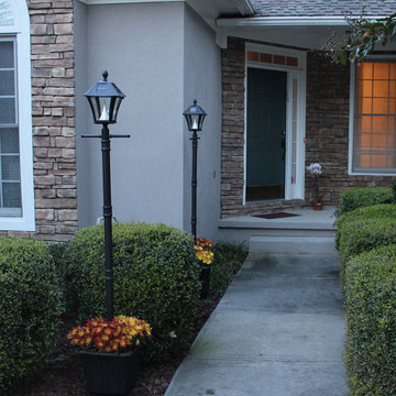 Baytown Solar Lamp Post with Planter