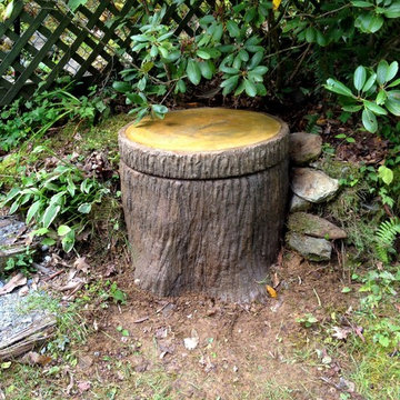 Boone // Tree Stump Well Pump Cover