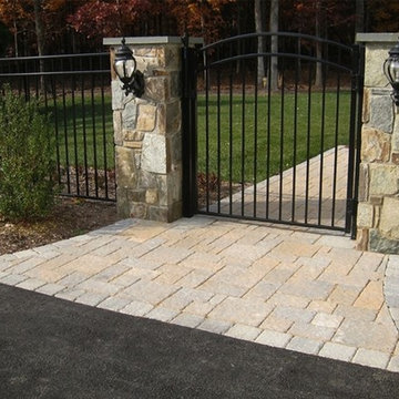 Bordered Paver Walkway w Curved Apron and Stone Posts
