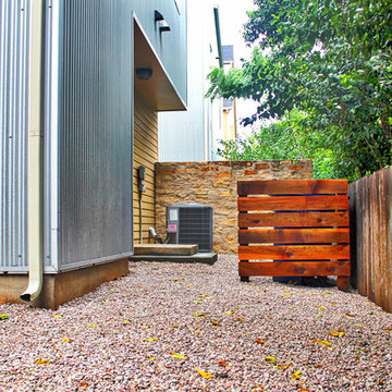 Brentwood Contemporary Condo Courtyard