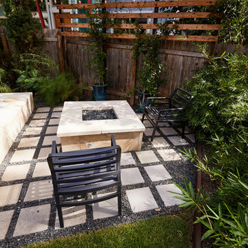 Brentwood Plunge Courtyard
