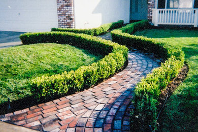 Design ideas for a traditional landscaping.