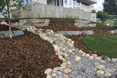Photo of a contemporary landscaping in Calgary.