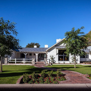 Central Phoenix Farmhouse | Front Entry