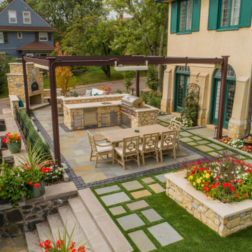 Charming Outdoor Kitchen and Lounge