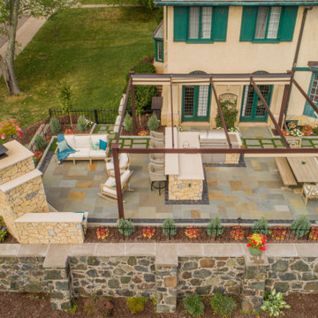 Charming Outdoor Kitchen and Lounge