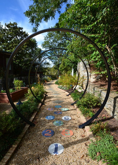 Transitional Garden by Stride Studios