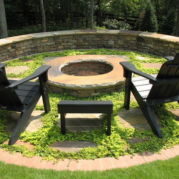 Circular Fire Pit with Sitting Wall