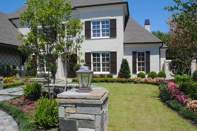 Contemporary garden in Nashville.