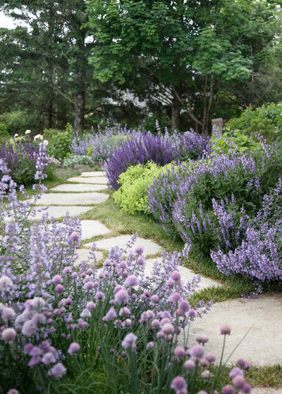 Rustic Garden by Matthew Cunningham Landscape Design LLC