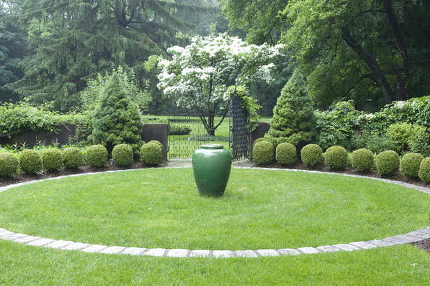 Traditional Landscape by Westover Landscape Design