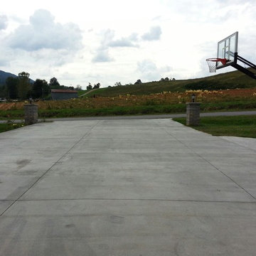 Cliff W's Pro Dunk Gold Basketball System on a 48x26 in Duffield, VA