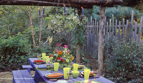 How to Set Up a Gorgeous Outdoor Dinner Spread