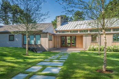 Mittelgroßer, Halbschattiger Moderner Garten im Sommer mit Natursteinplatten in Boston