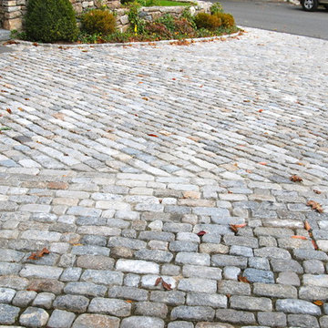 Cobblestone Driveway & Natural Outdoor Living Space
