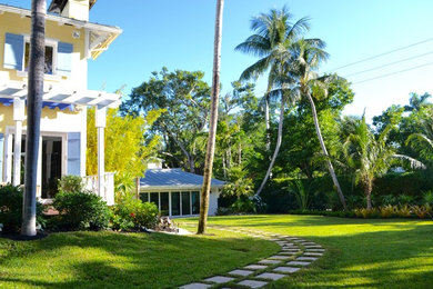 マイアミにあるおしゃれな庭の写真